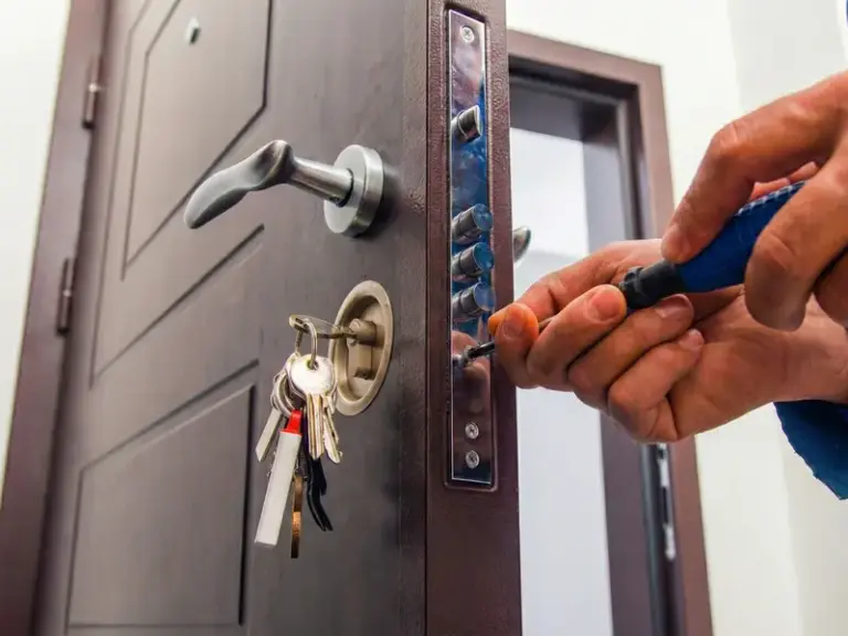 Porta blindada em Belford Roxo – instalação e manutenção